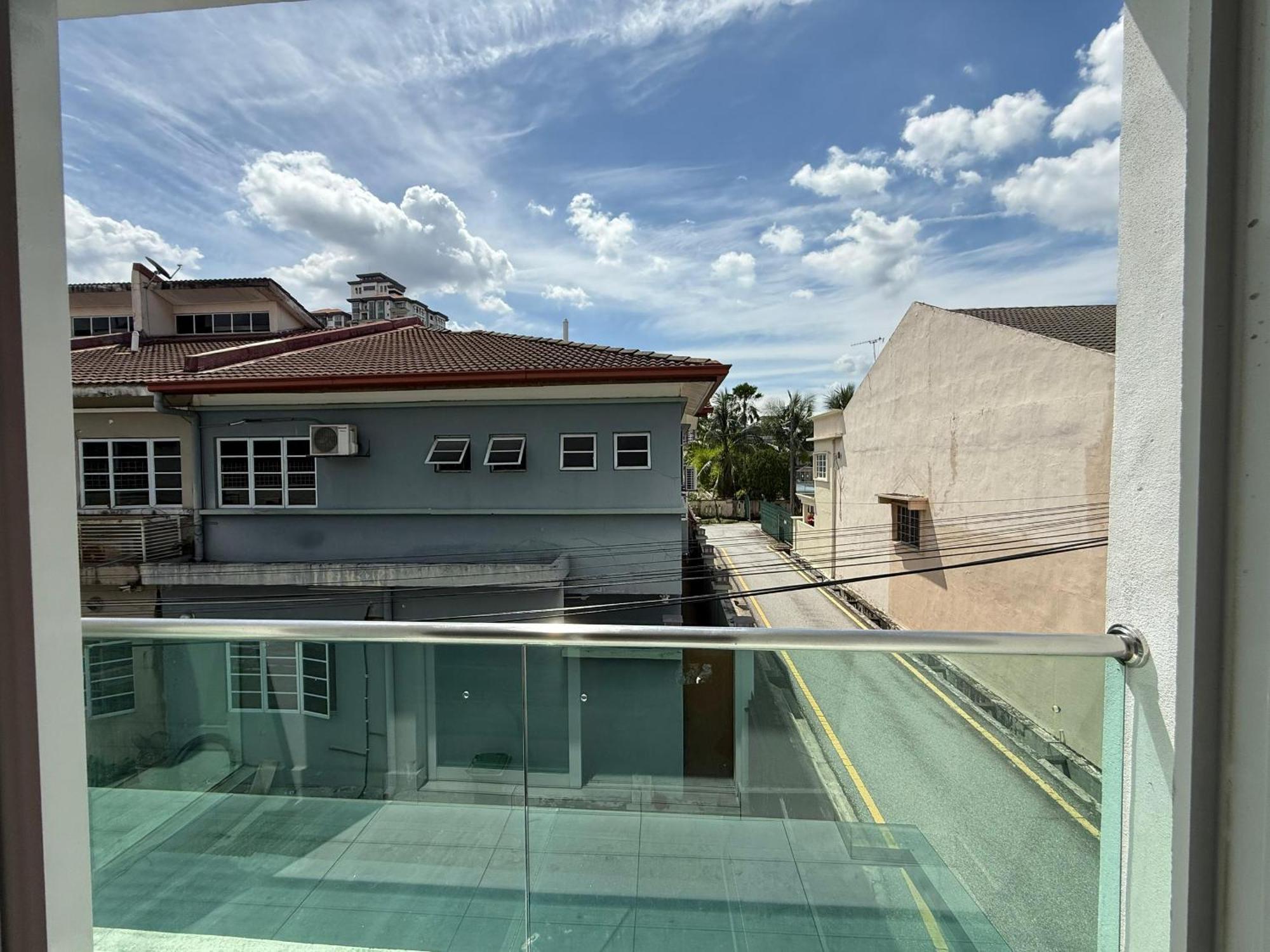 Prime Suite At Ampang - Individual Private Rooms Kuala Lumpur Exterior photo